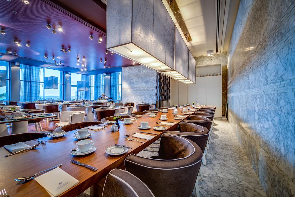 Royal Beach Hotel Tel Aviv By Isrotel Exclusive Екстериор снимка The interior of the restaurant
