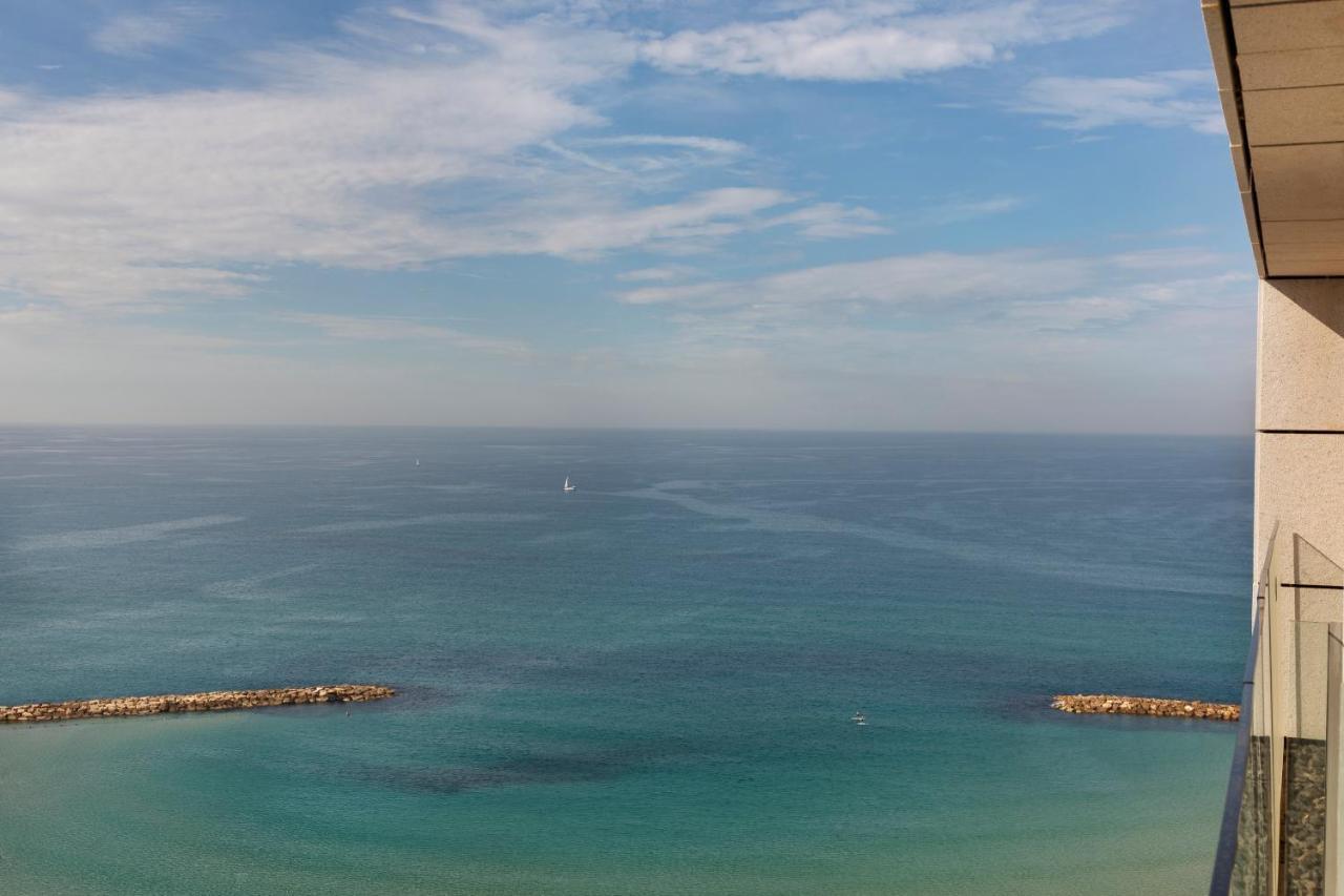 Royal Beach Hotel Tel Aviv By Isrotel Exclusive Екстериор снимка View of the Mediterranean Sea from the 10th floor of the tower