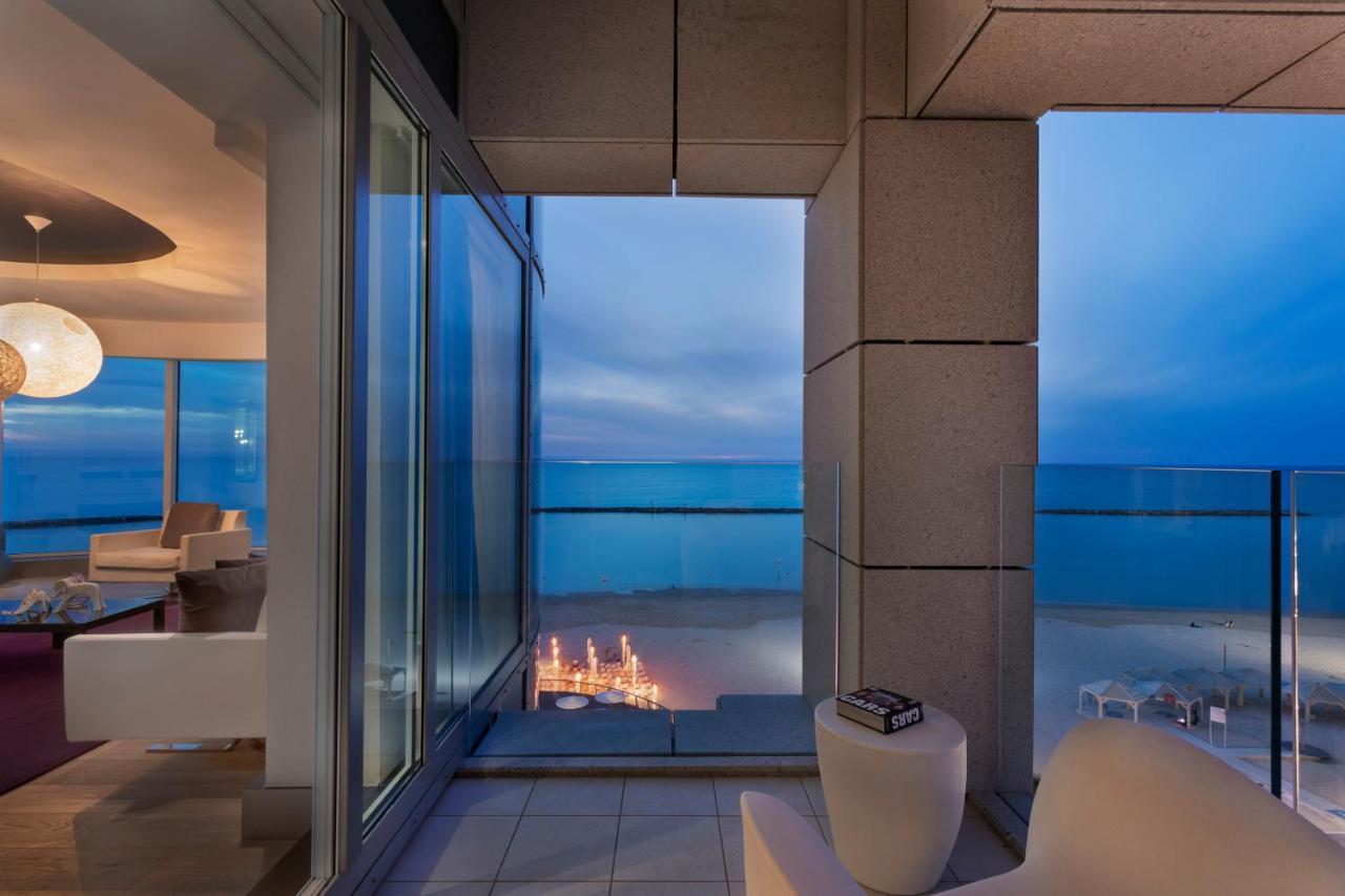 Royal Beach Hotel Tel Aviv By Isrotel Exclusive Екстериор снимка View from a penthouse