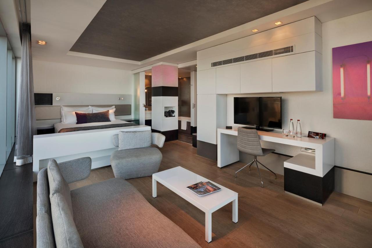 Royal Beach Hotel Tel Aviv By Isrotel Exclusive Екстериор снимка A suite at the hotel